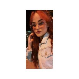 Meet your Posher, Cristina